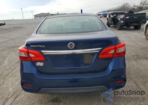 2016 Nissan Sentra S z USA, uszkodzony, nr VIN 3N1AB7APXGY298546